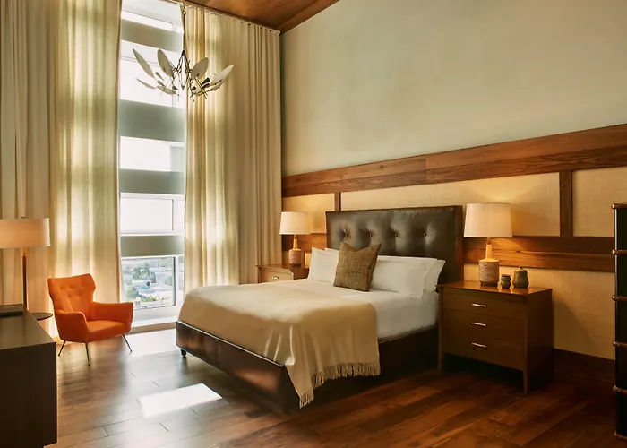 Nautilus Sonesta Miami Beach